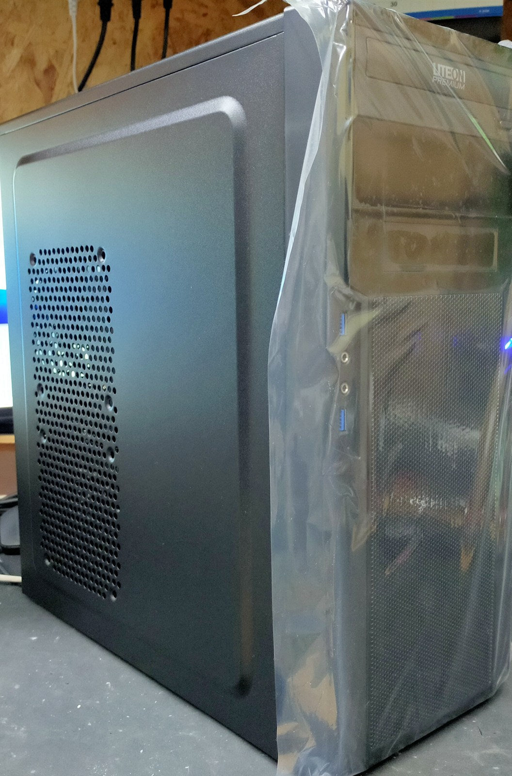 整備済み品 G-StormR Core i7-10700 × RTX 3060 ブラック