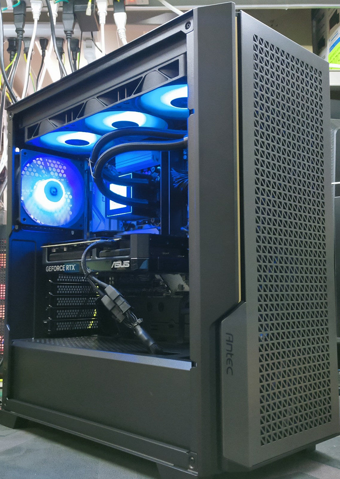 Geame G-StormXi ゲーミングPC RTX 5070 × Core i7-14700F P20C ブラック