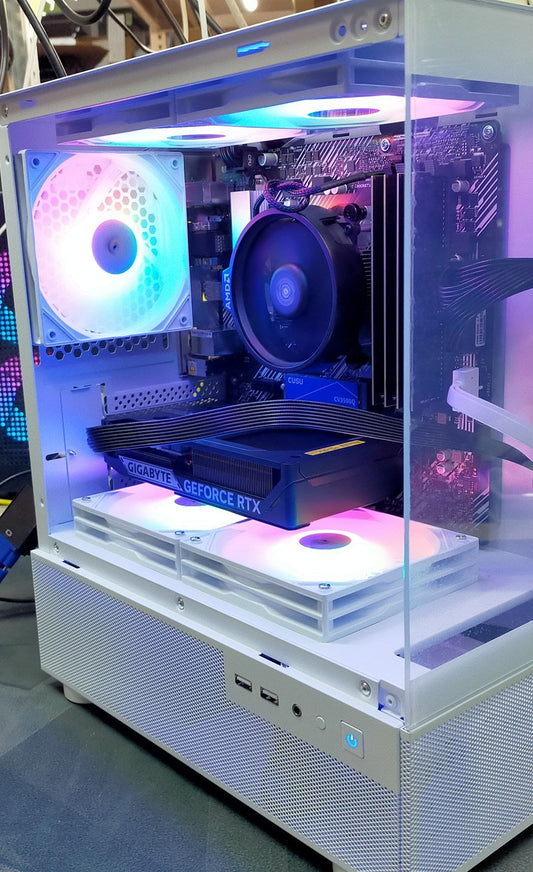 Geame ゲーミングPC RTX 5060 × Ryzen 7 5700X CX200M ホワイト
