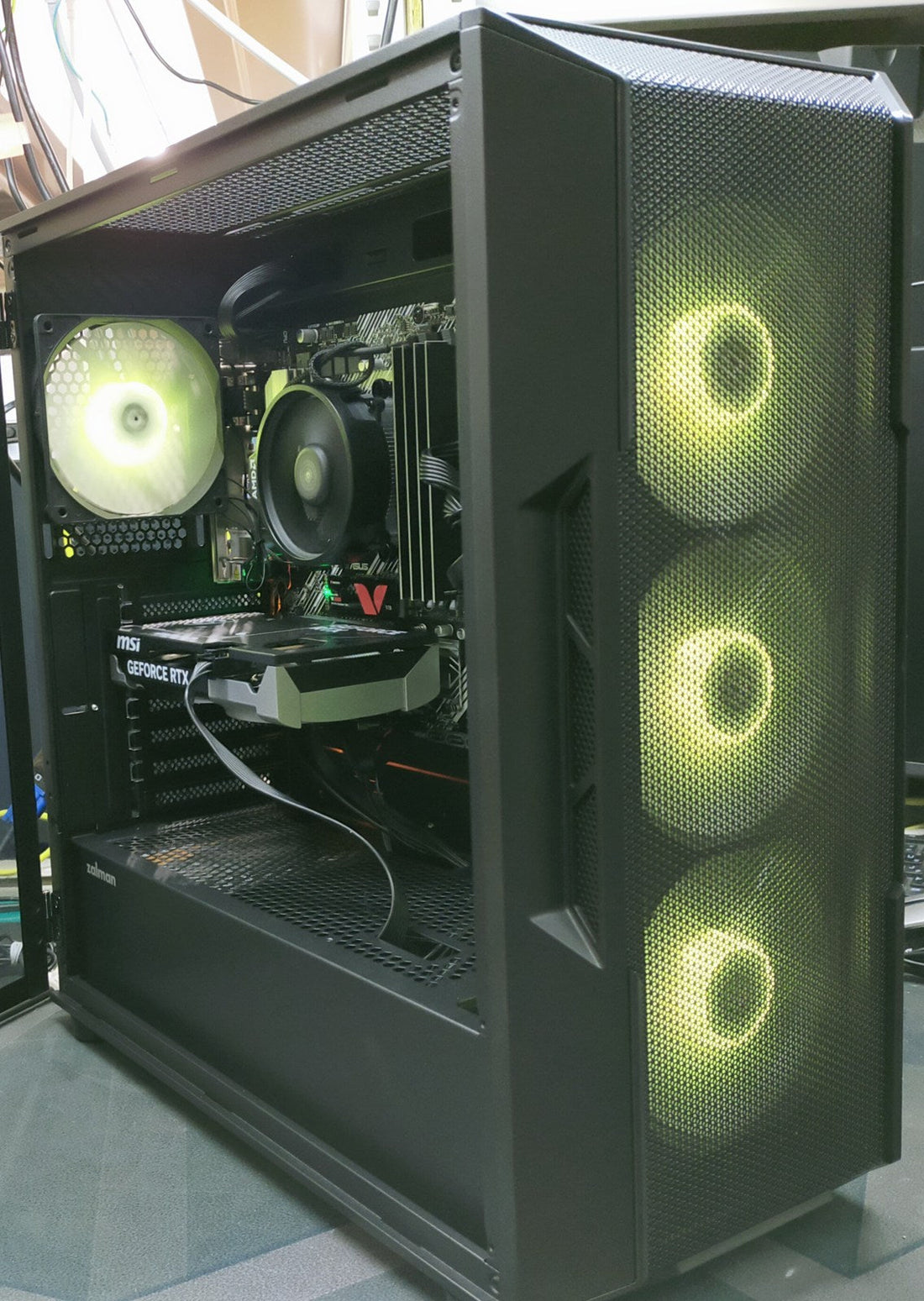 Geame ゲーミングPC RTX 5060 × Ryzen 7 5700X i3Neo ブラック