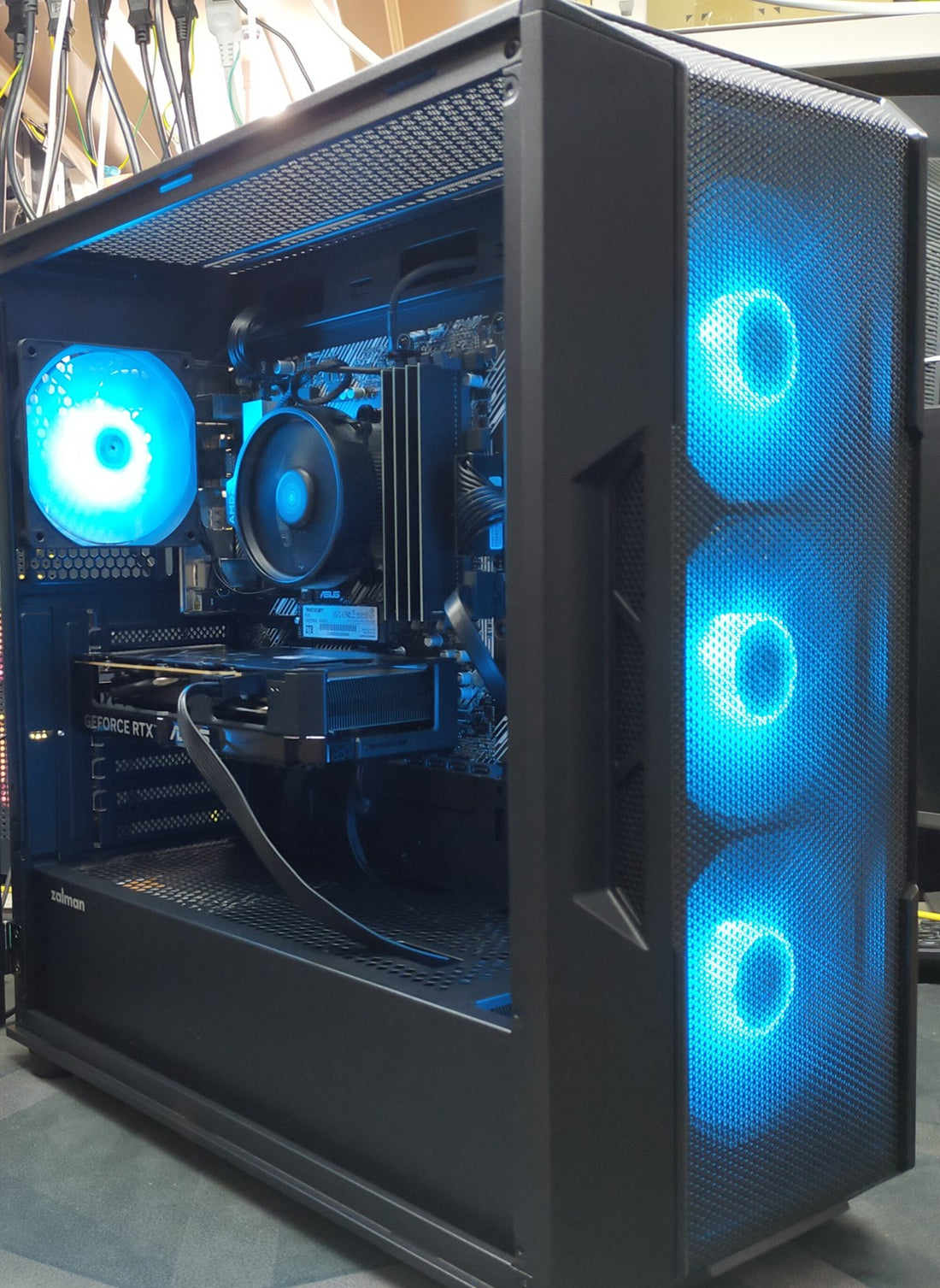 Geame ゲーミングPC RTX 5060 × Ryzen 7 5700X i3Neo ブラック