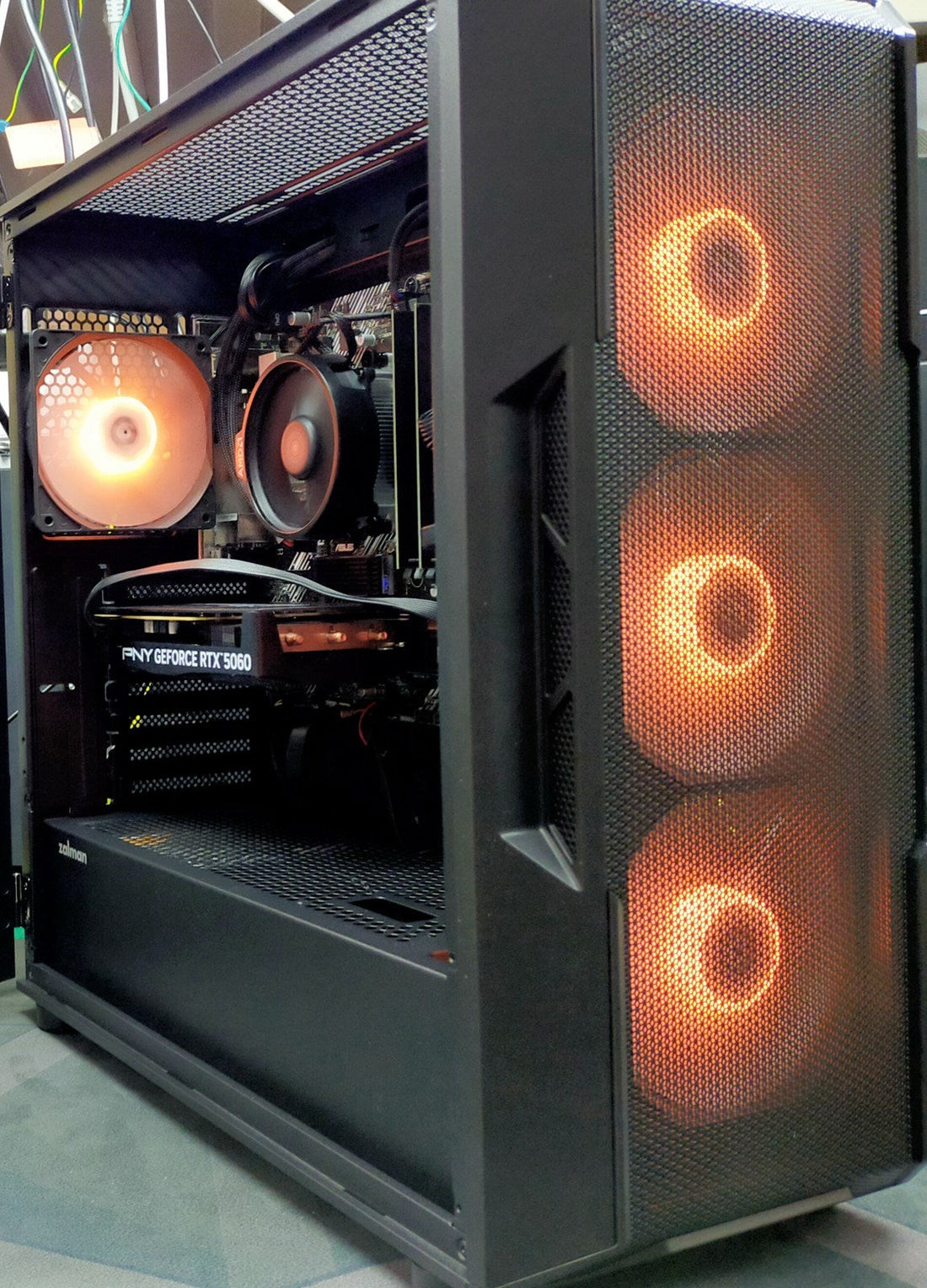 Geame ゲーミングPC RTX 5060 × Ryzen 7 5700X i3Neo ブラック