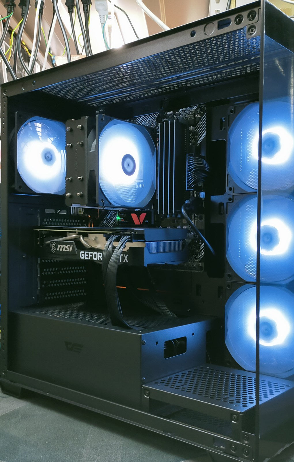 Geame ゲーミングPC RTX 3070 × Ryzen 7 5700X DS900 ブラック